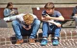 使用手机会对青少年有负面影响？研究报告：不会！